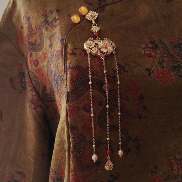 Blooming Flowers Gold Plated Brooch Pin with Tassels | Handmade Lapel Pin #1287B - Picture 3 of 6